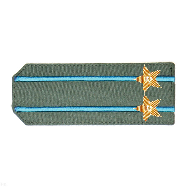 Погоны из рубаш. ткани оливк. с вышит. 2 голуб. просв., вышит. канителью (подполковник)