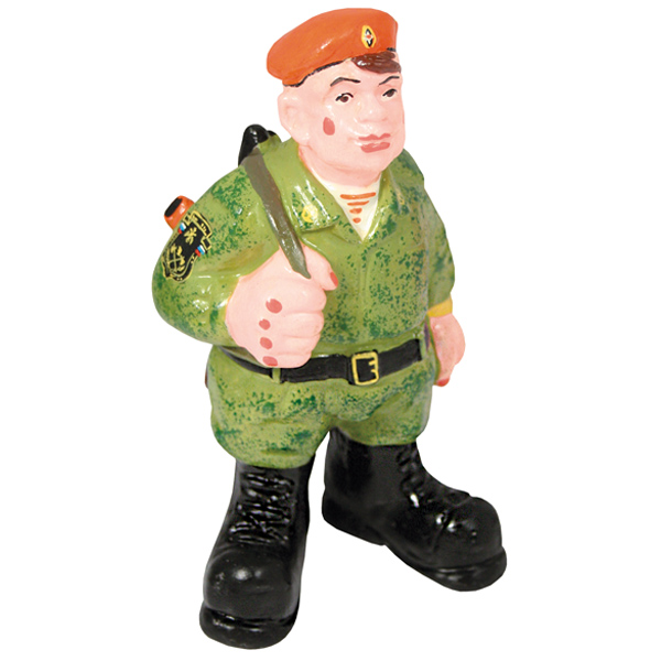 Фигурка гипсовая МЧСник с АК за спиной (в кмф зеленой форме)